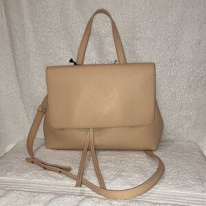 I am selling a Manaus Gavriel soft lady bag, it is the color sand,